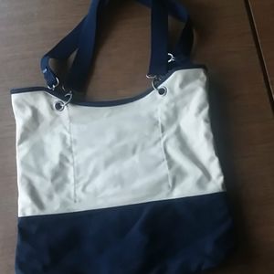 Thirty one canvas crew